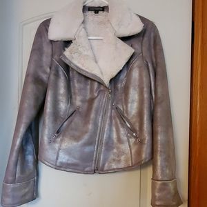 Silver cropped jacket with sherpa lining